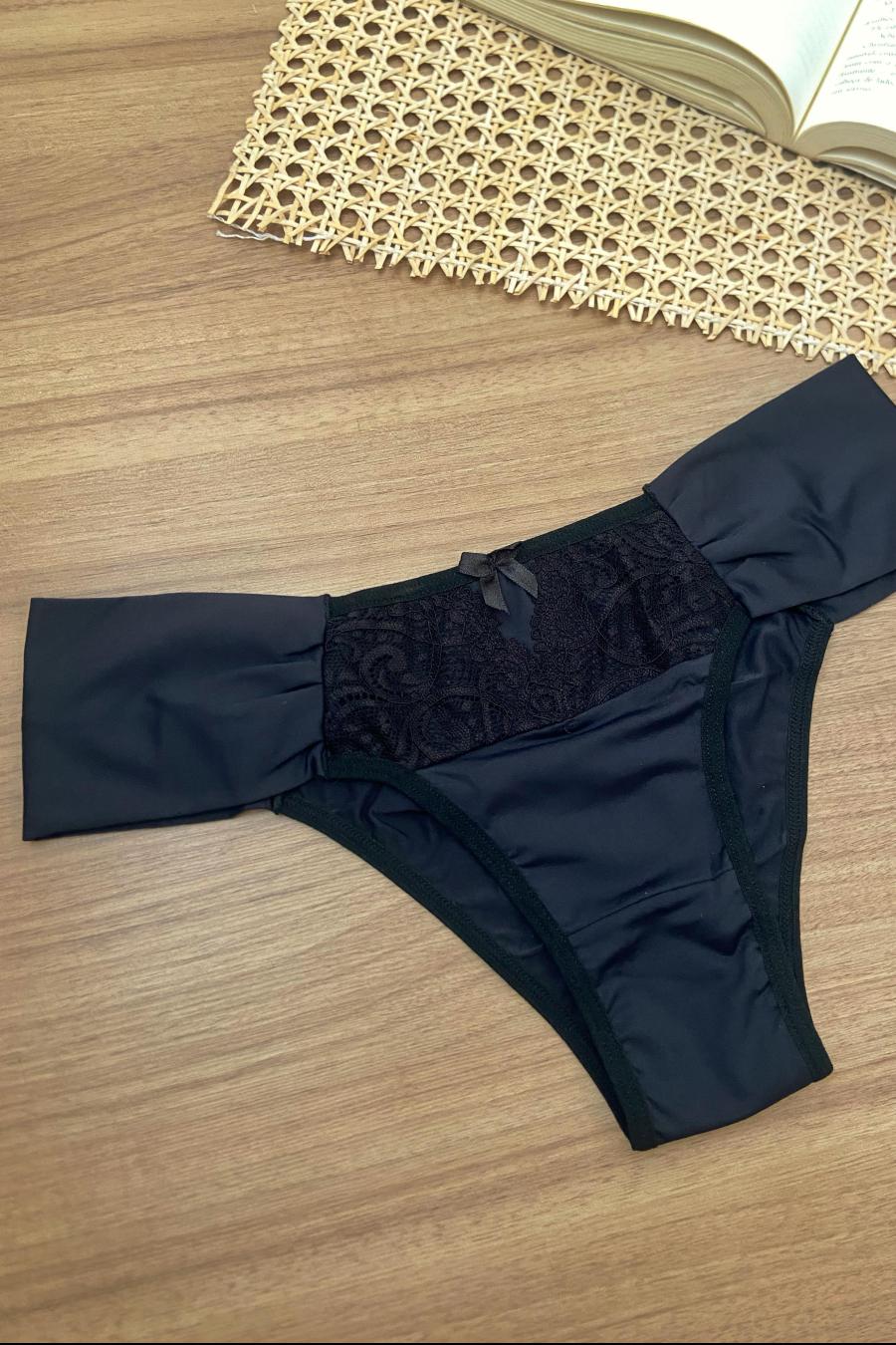 Calcinha tanga de pala com renda
