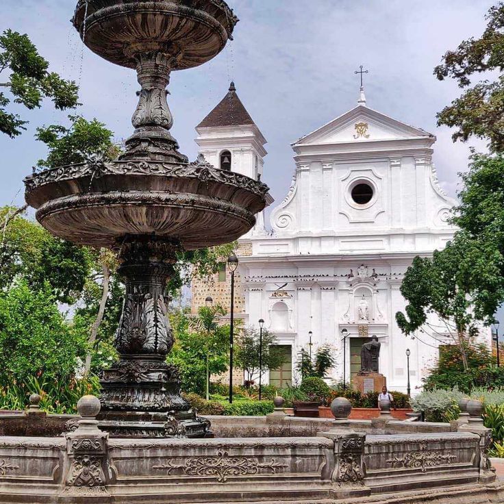TOUR A SANTA FE DE ANTIOQUIA & KANALOA