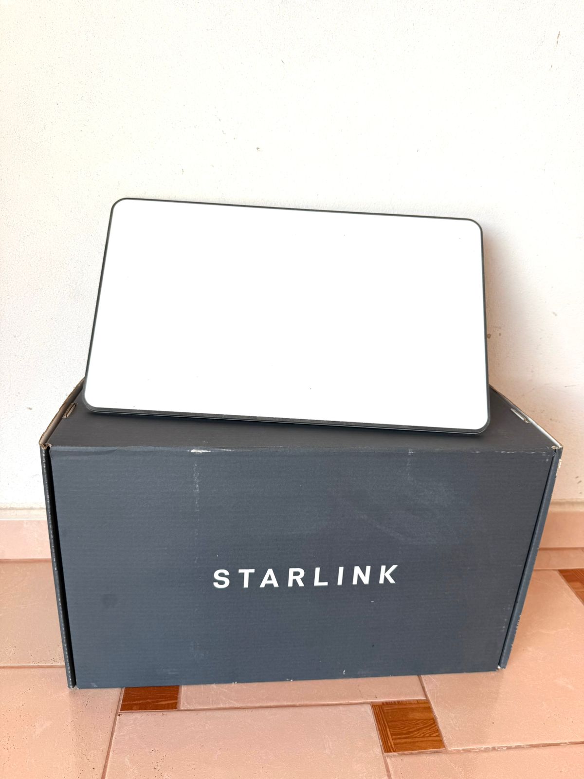 StarLink antena