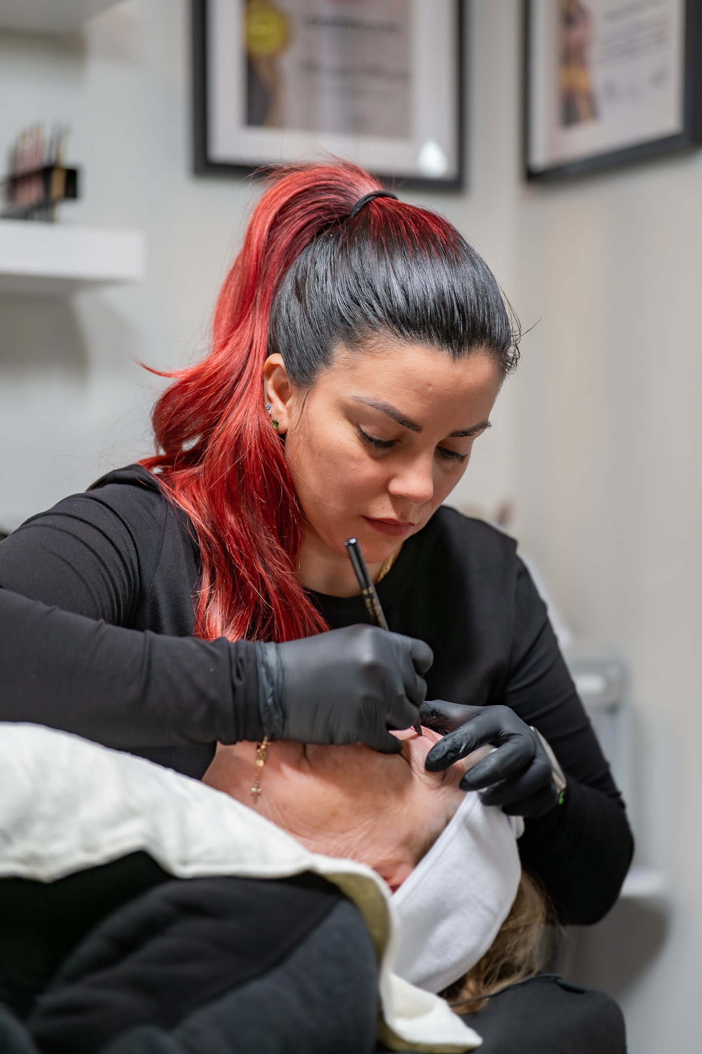 EyeBrow Microblading Sesion