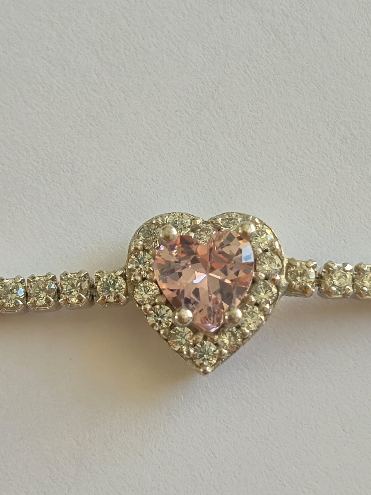 Pulsera de corazón de piedra rosa