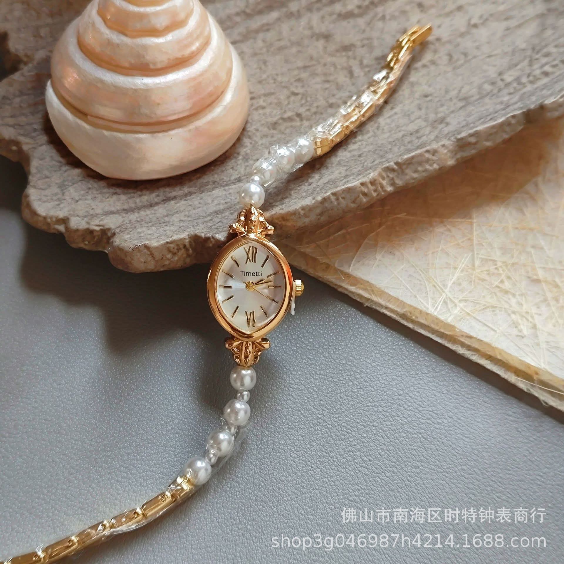 A touch of pearl, a touch of class