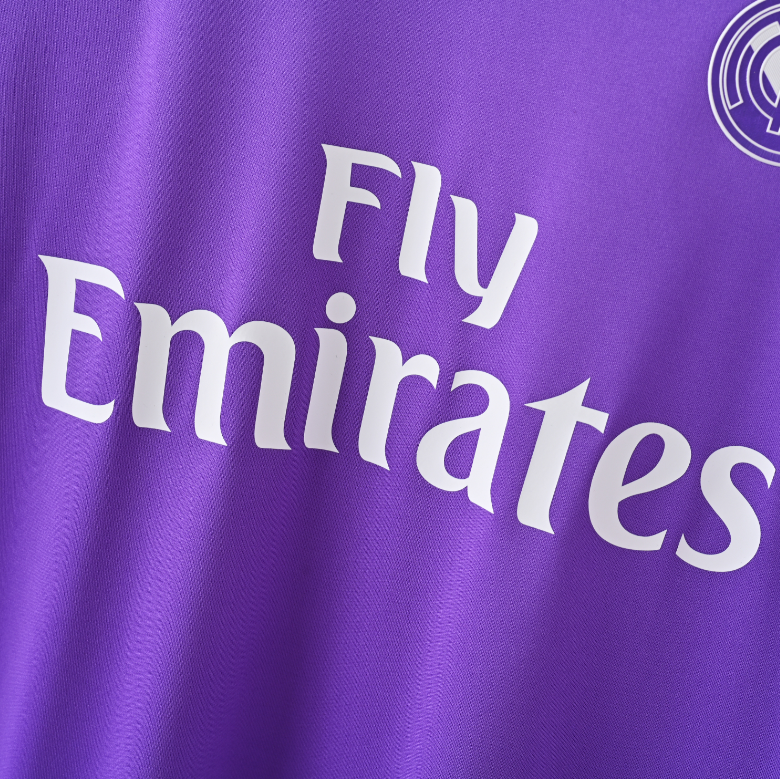 Camiseta de fútbol Real Madrid morada