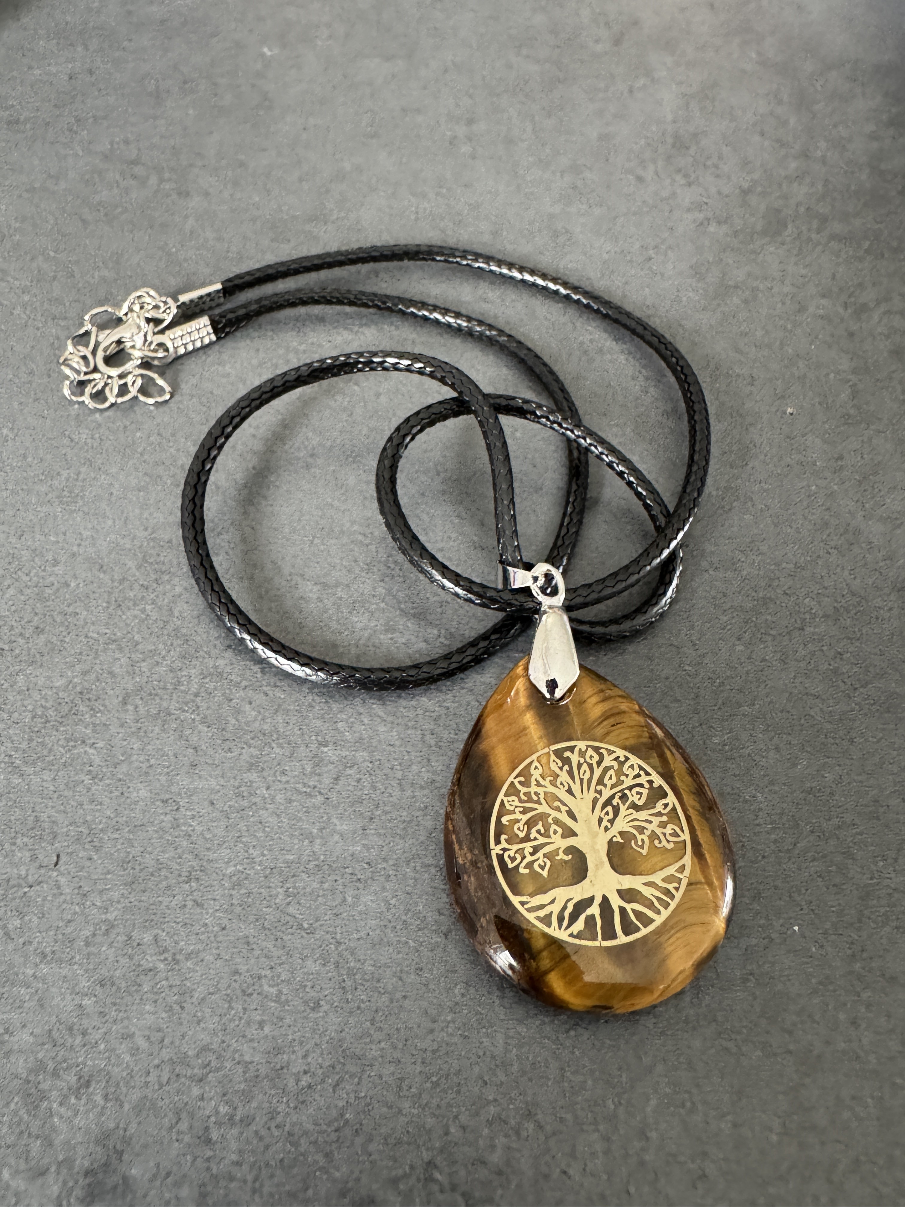 Pendentif Arbre de Vie en Œil de Tigre – Protection & Harmonie
