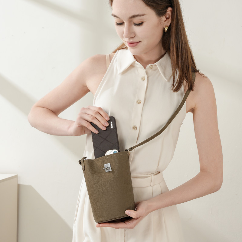 Minimalist Cream Crossbody Bag