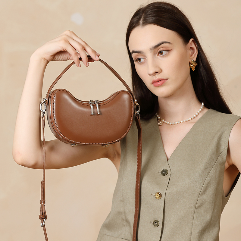 Elegant Brown Leather Shoulder Bag
