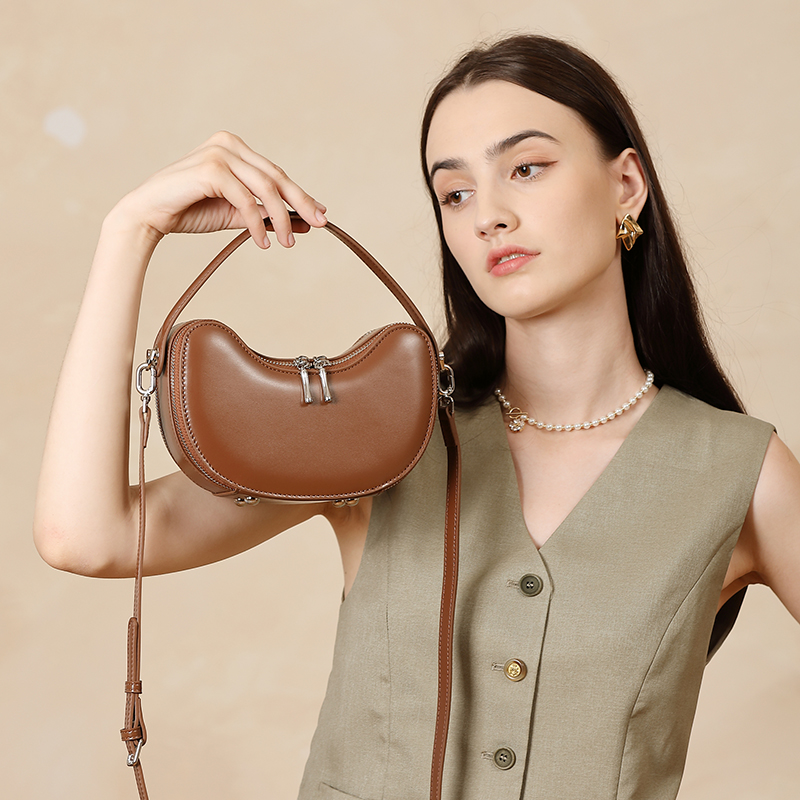 Elegant Brown Leather Shoulder Bag