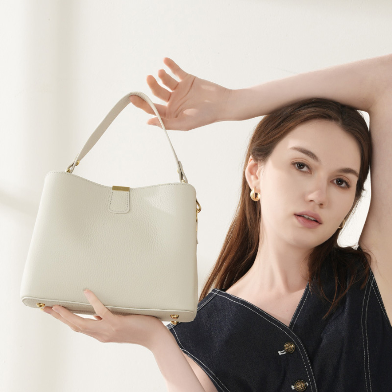 Classic Leather Shoulder Bag