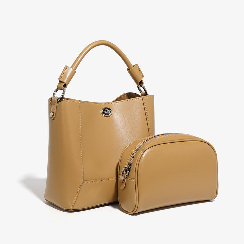 Classic Tote and Pouch Set