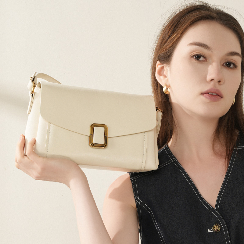 Elegant White Shoulder Bag