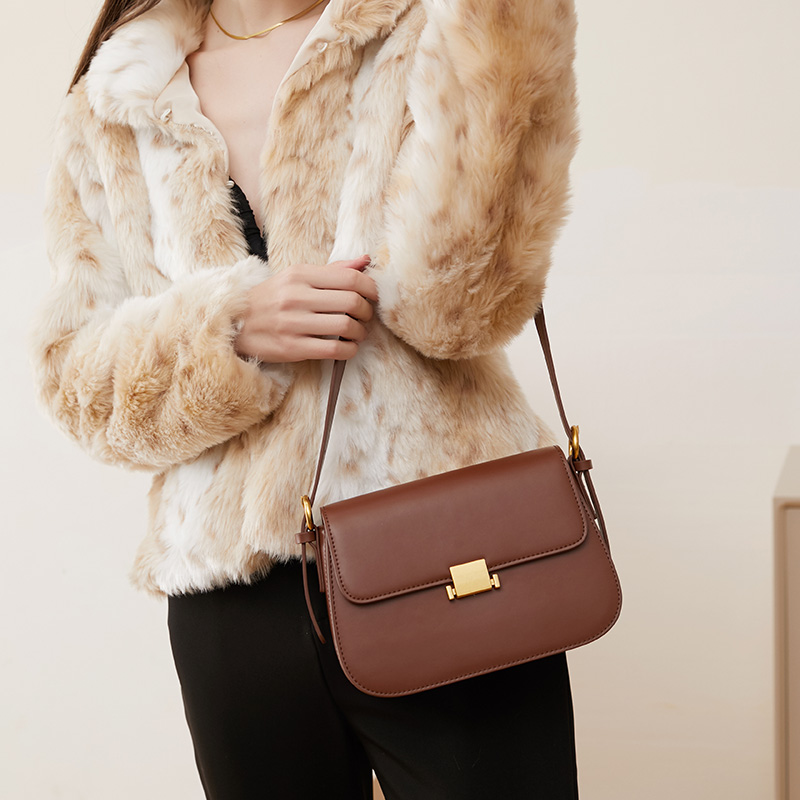 Classic Brown Leather Shoulder Bag