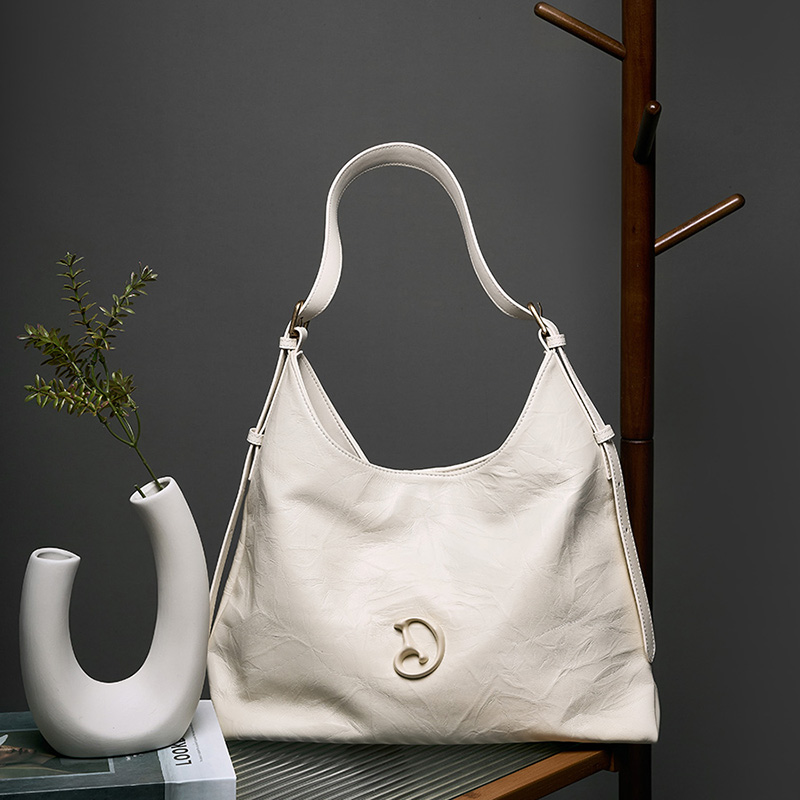 Classic Leather Shoulder Bag