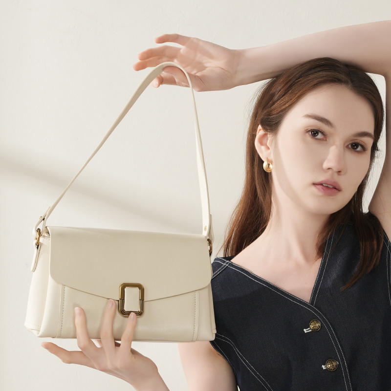 Elegant White Shoulder Bag