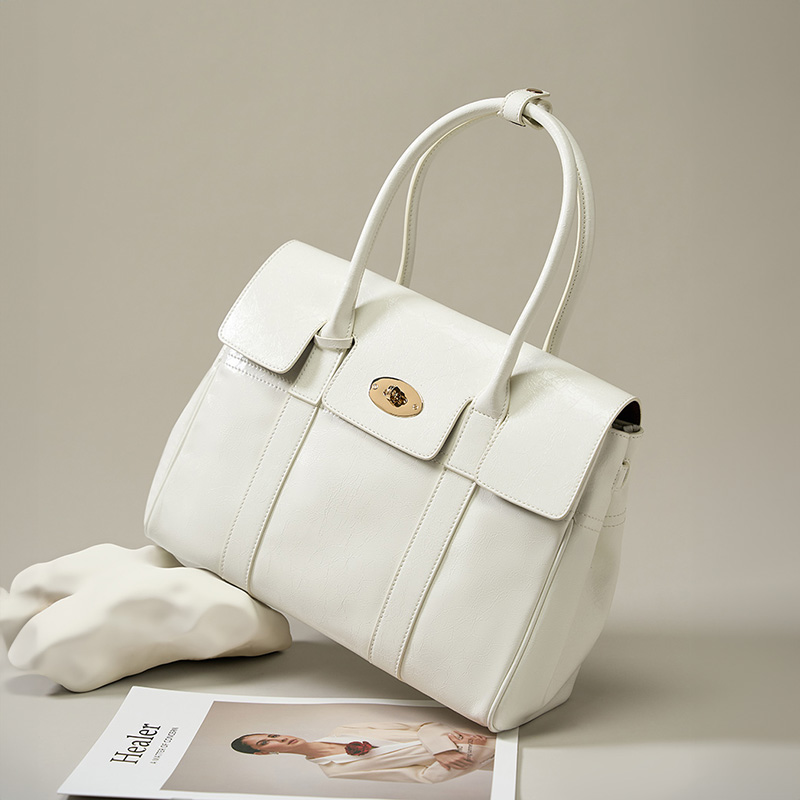 Elegant White Handbag