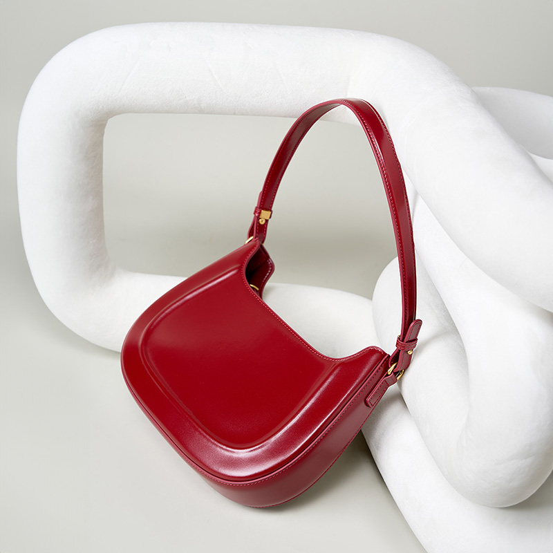 Classic Brown Leather Shoulder Bag