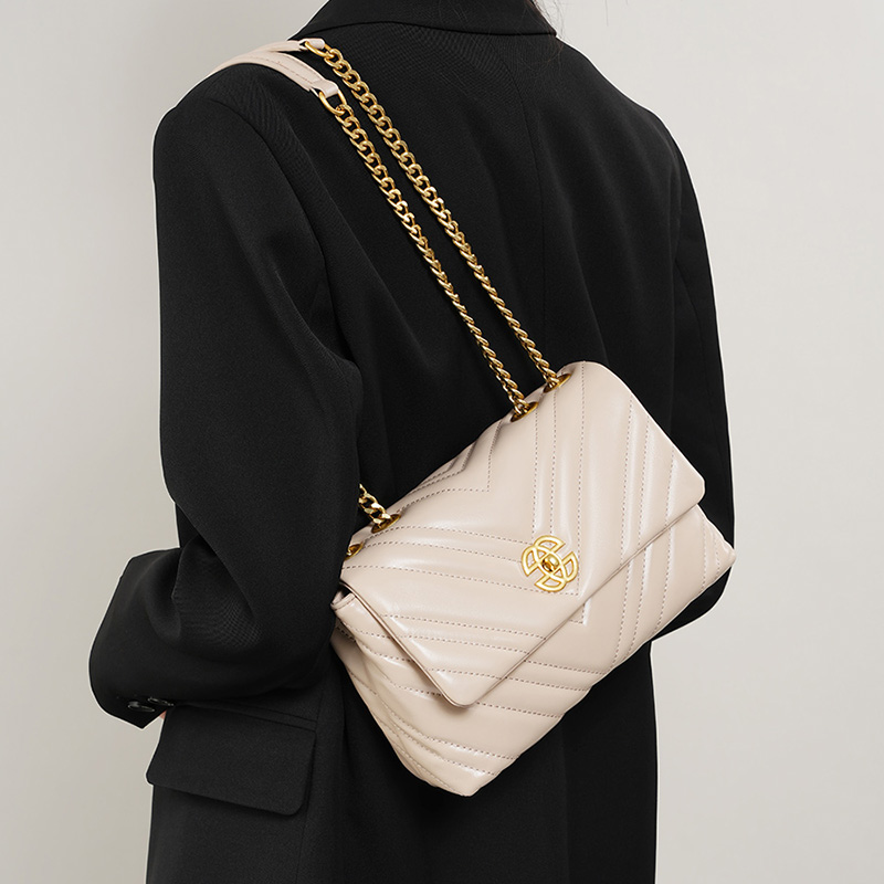 Elegant Quilted Black Shoulder Bag