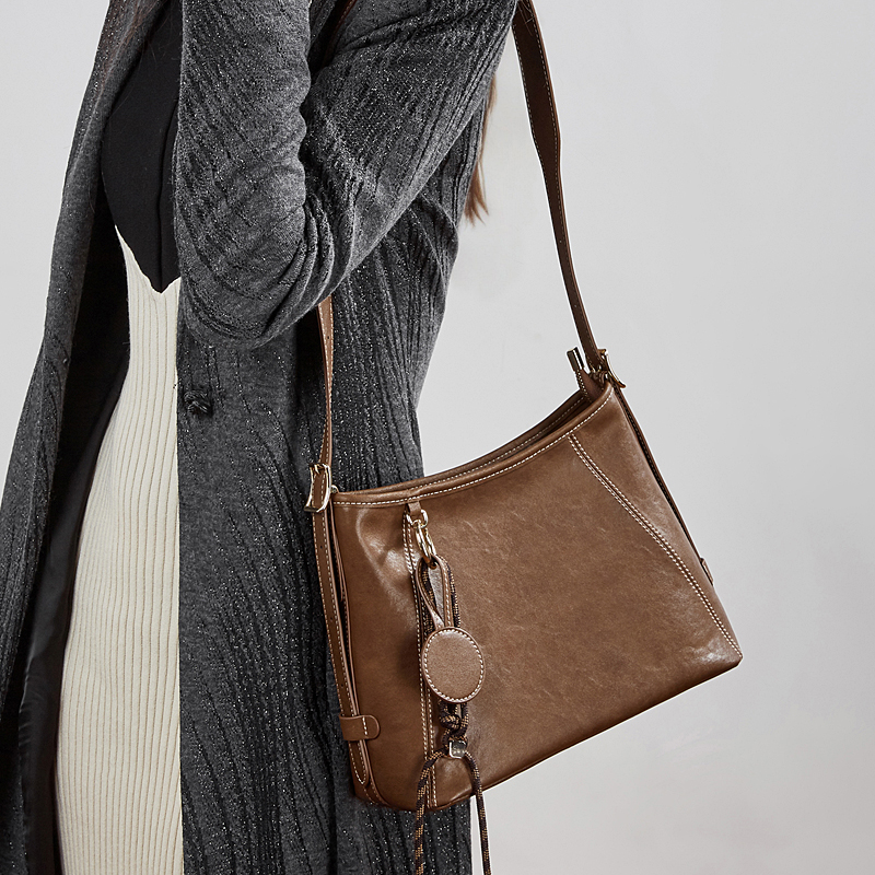 Classic Brown Leather Shoulder Bag