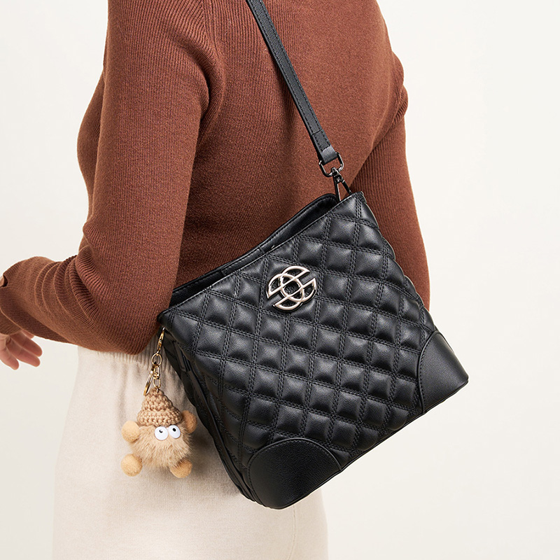 Quilted Black Crossbody Bag