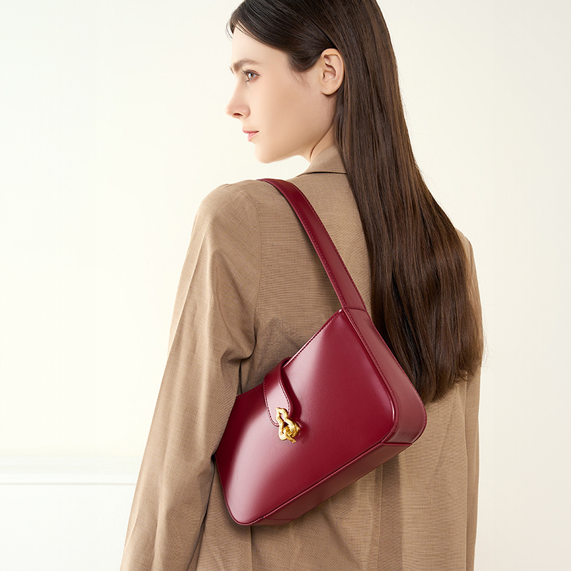 Elegant Burgundy Shoulder Bag