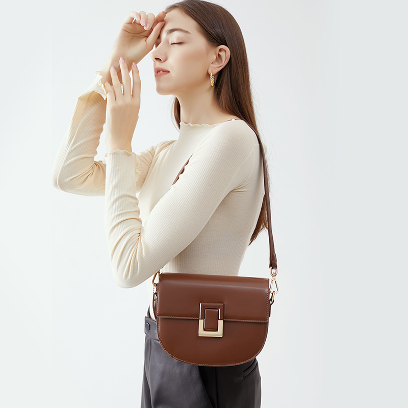 Classic Brown Leather Shoulder Bag
