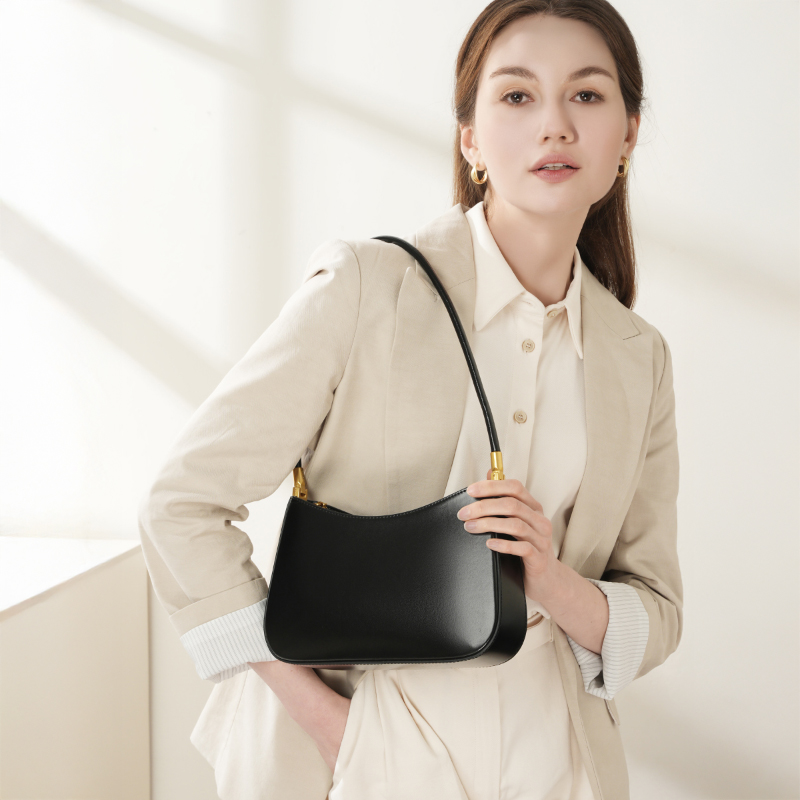 Elegant Black Leather Shoulder Bag