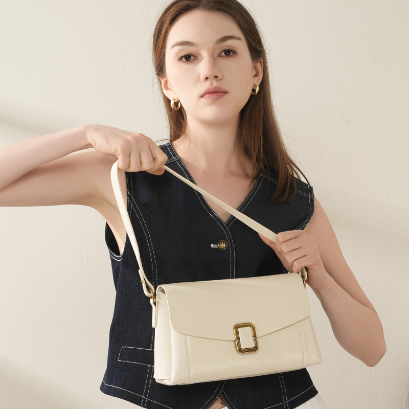 Elegant White Shoulder Bag