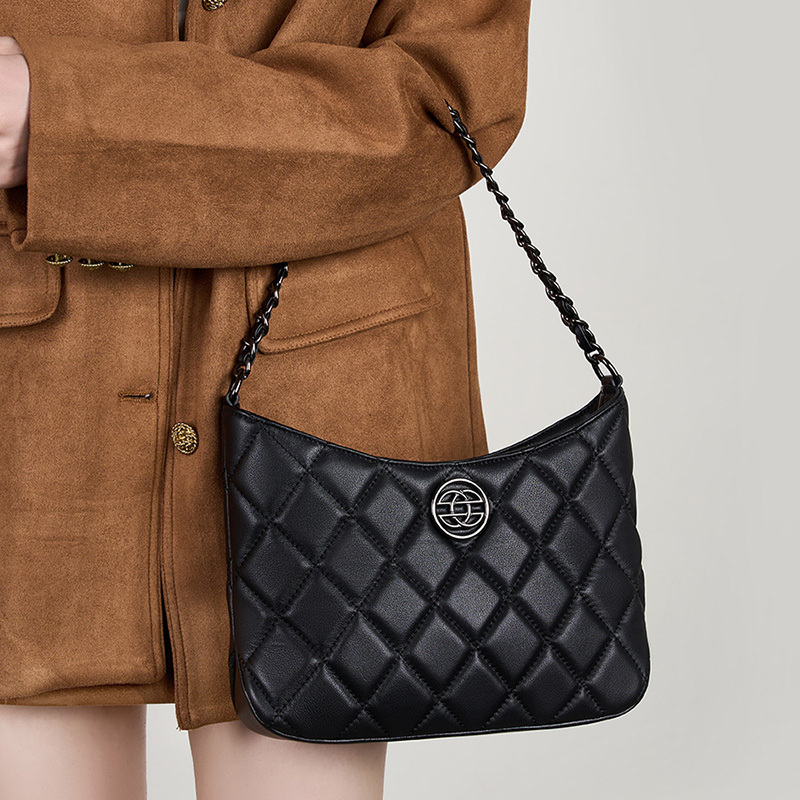Quilted Black Shoulder Bag