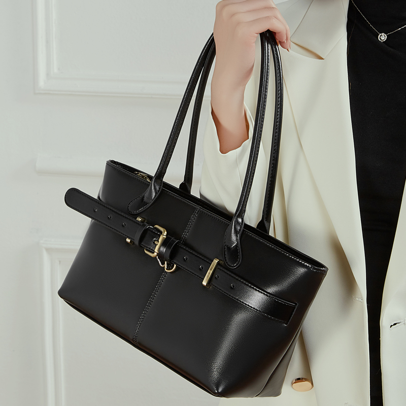 Elegant Leather Tote Bag