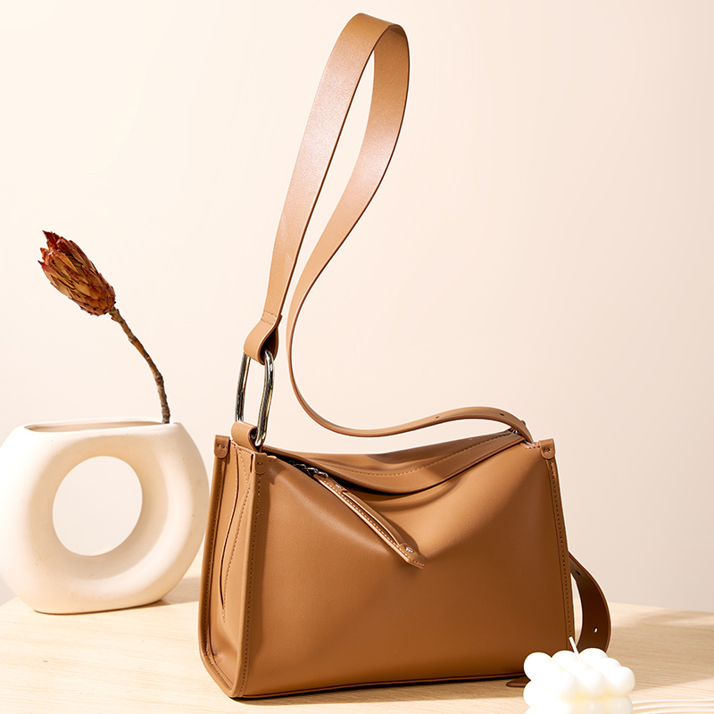Classic Brown Leather Shoulder Bag