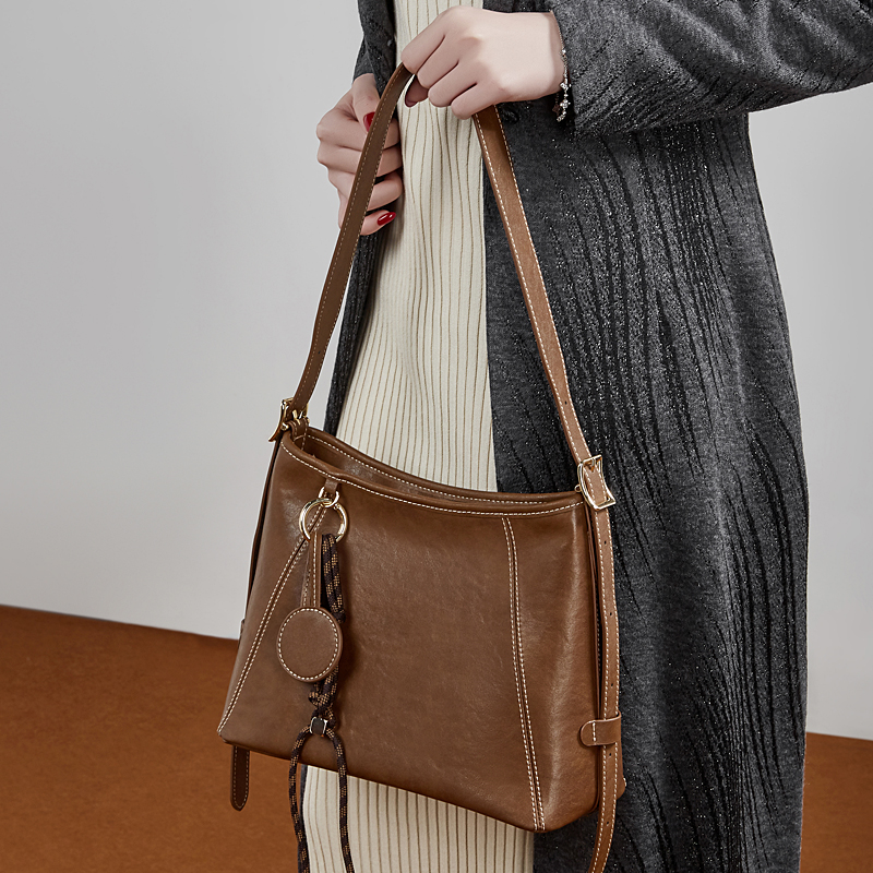 Classic Brown Leather Shoulder Bag