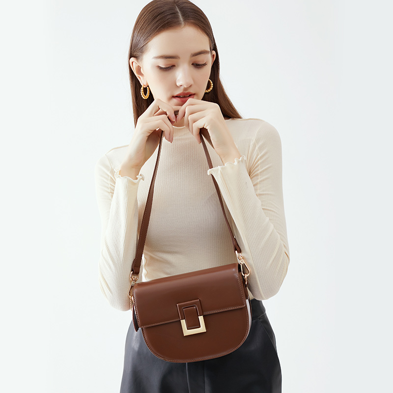 Classic Brown Leather Shoulder Bag