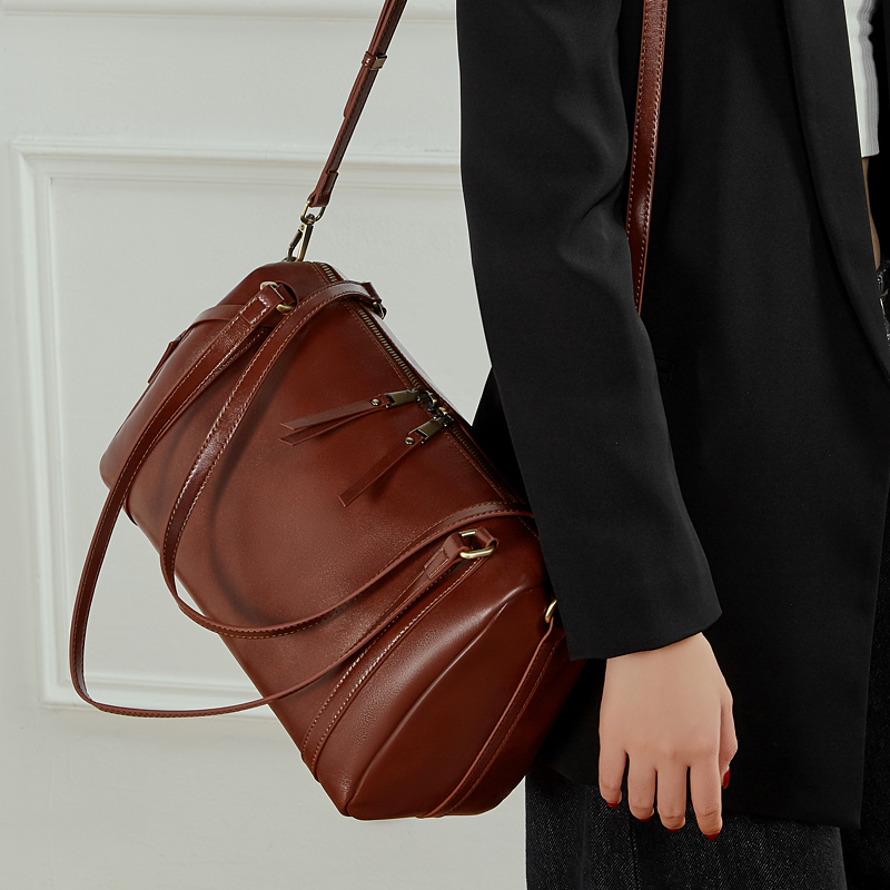 Classic Leather Shoulder Bag