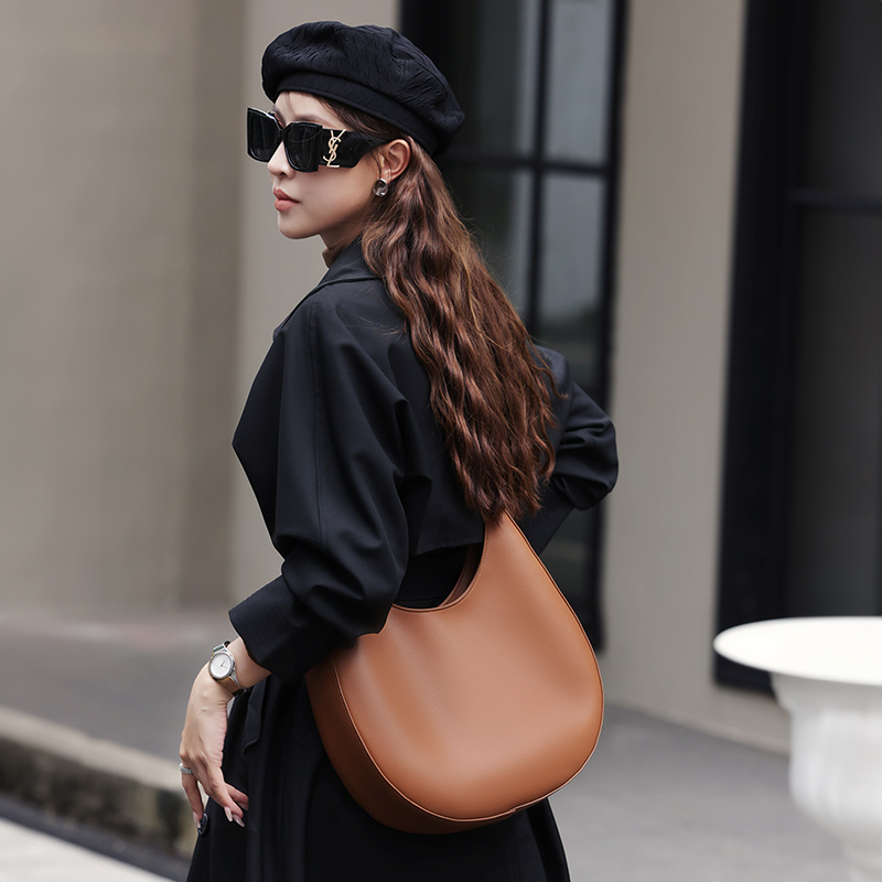Modern Hobo Shoulder Bag
