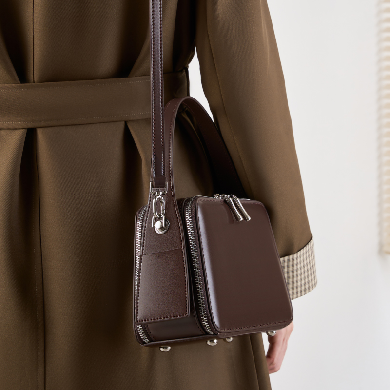 Elegant Brown Leather Handbag