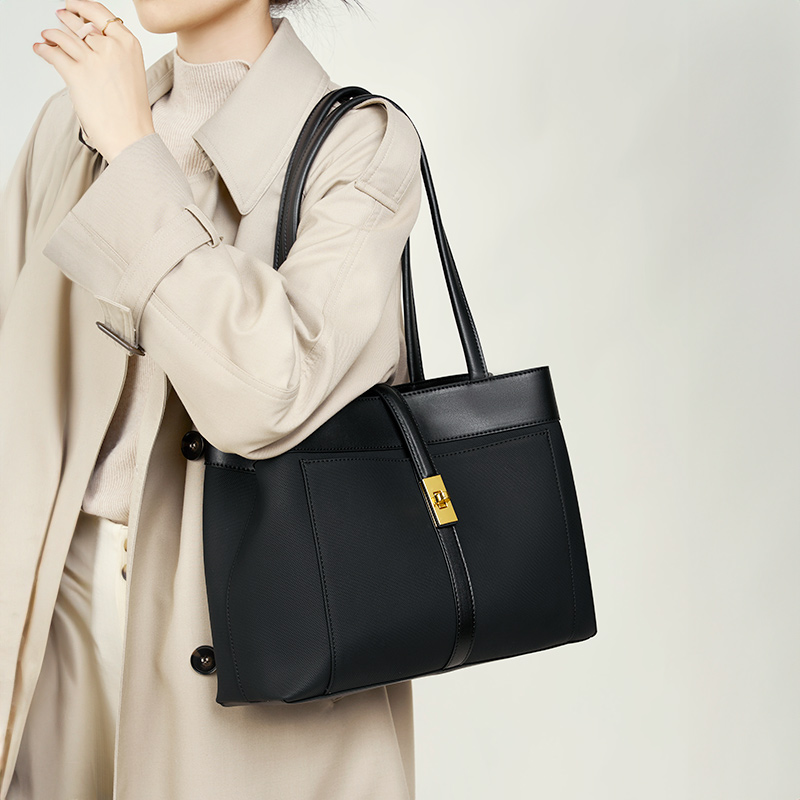 Elegant Leather Tote Bag