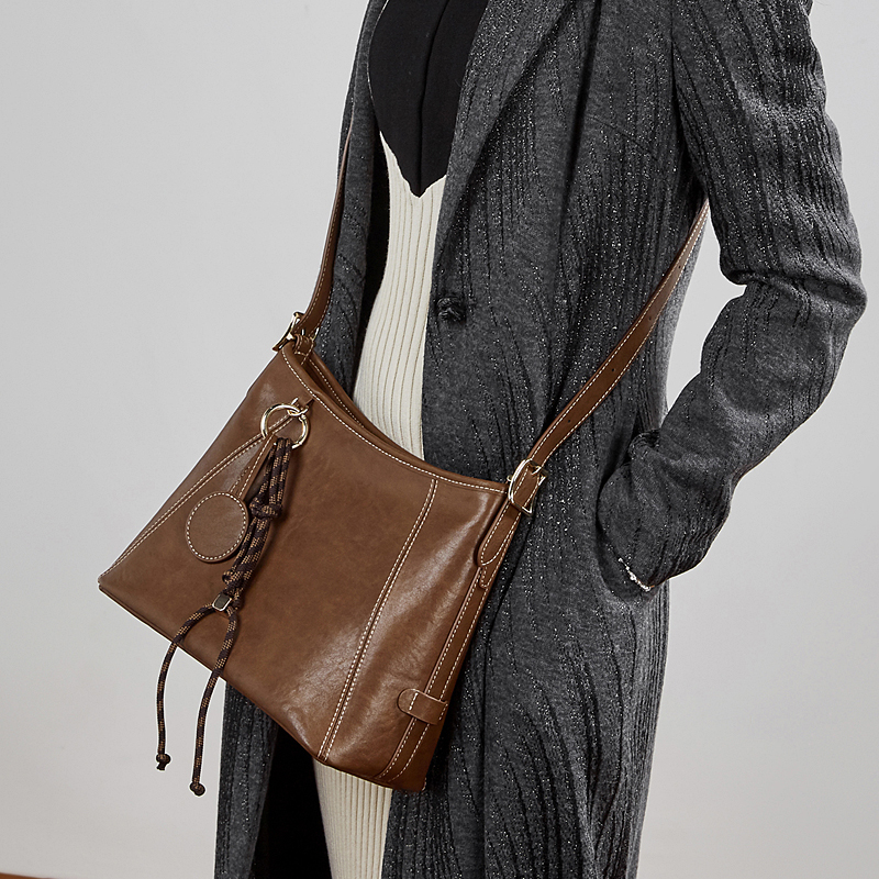Classic Brown Leather Shoulder Bag