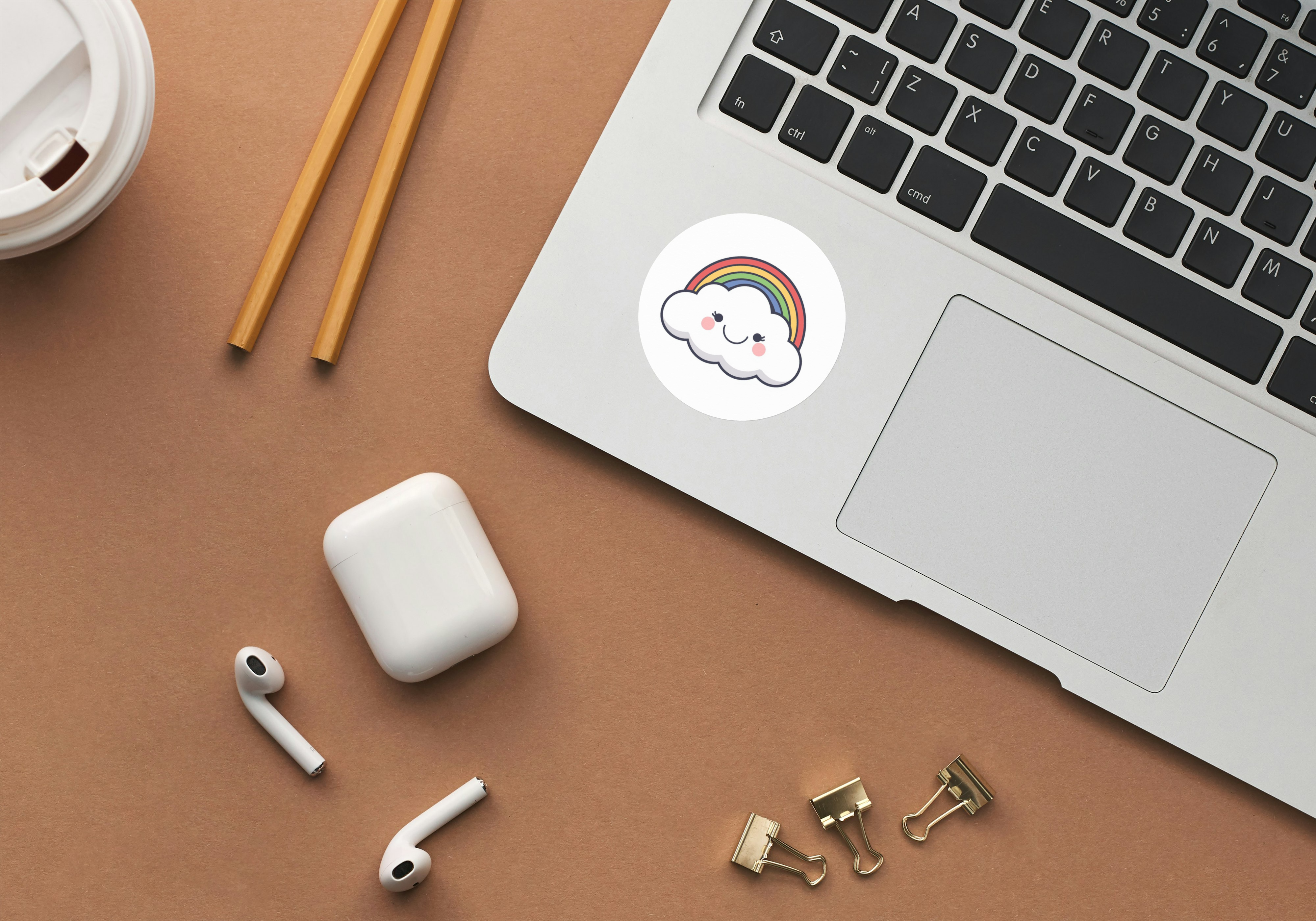 ملصق الغيمة اللطيفة مع قوس قزح