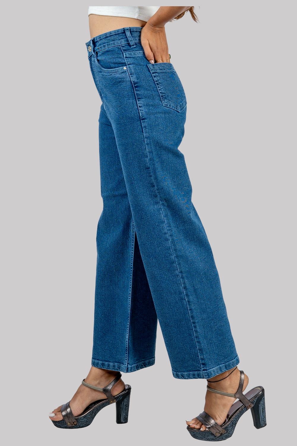 Wide-Leg High-Waist Denim Jeans – Blue