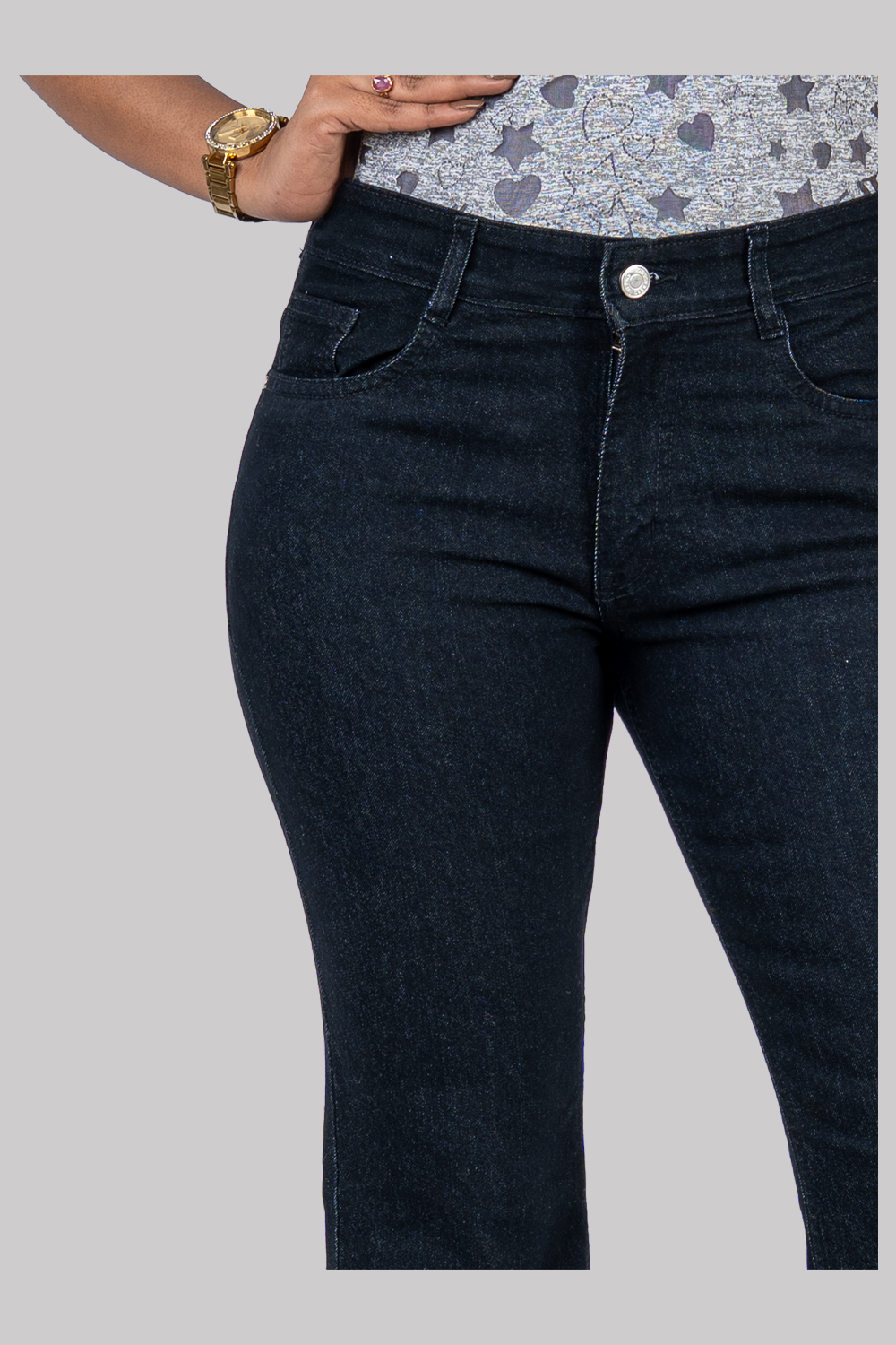 Flared High-Waist Denim Jeans – Dark Wash with Frayed Hem