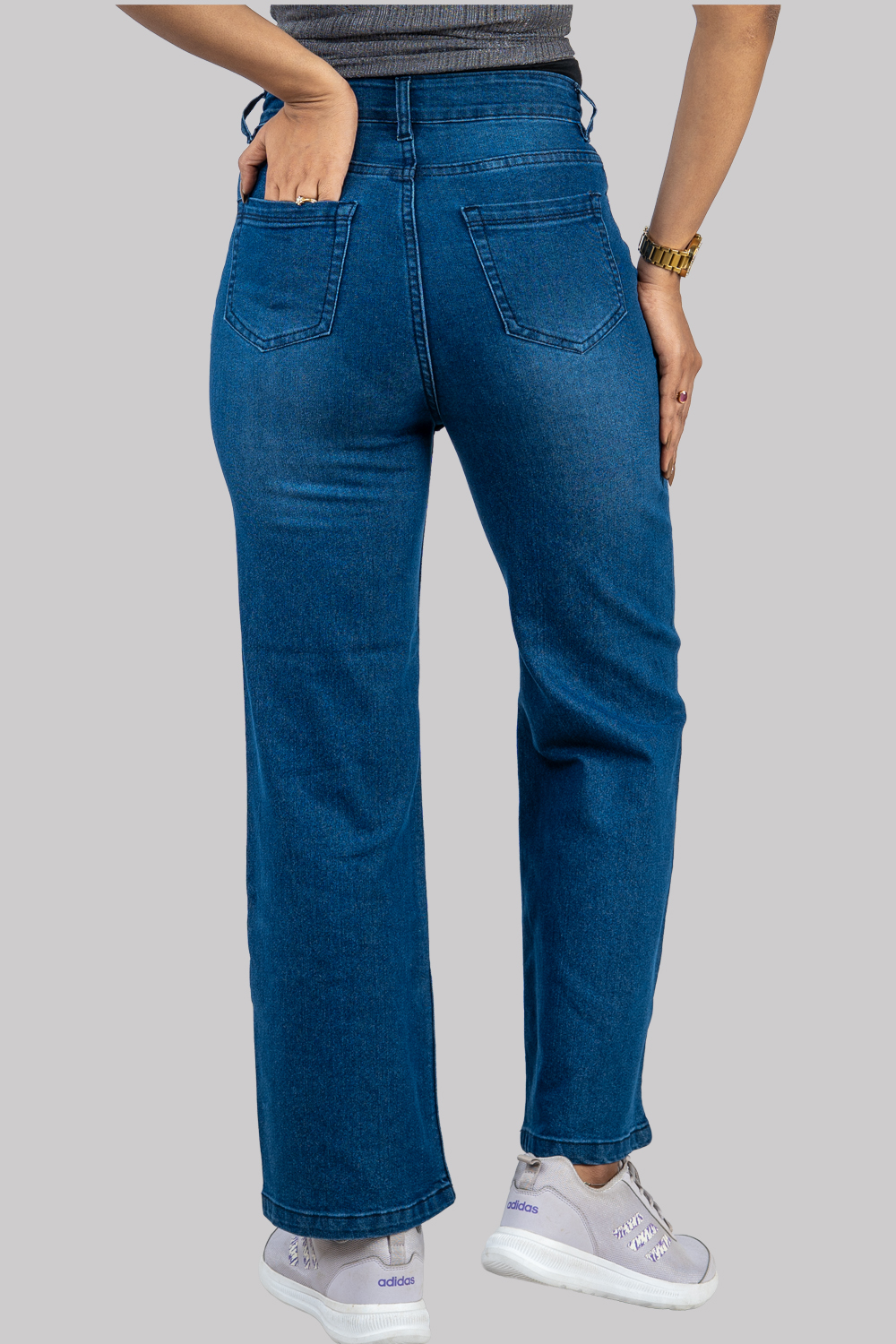 Straight-Fit High-Waist Denim Jeans – Blue