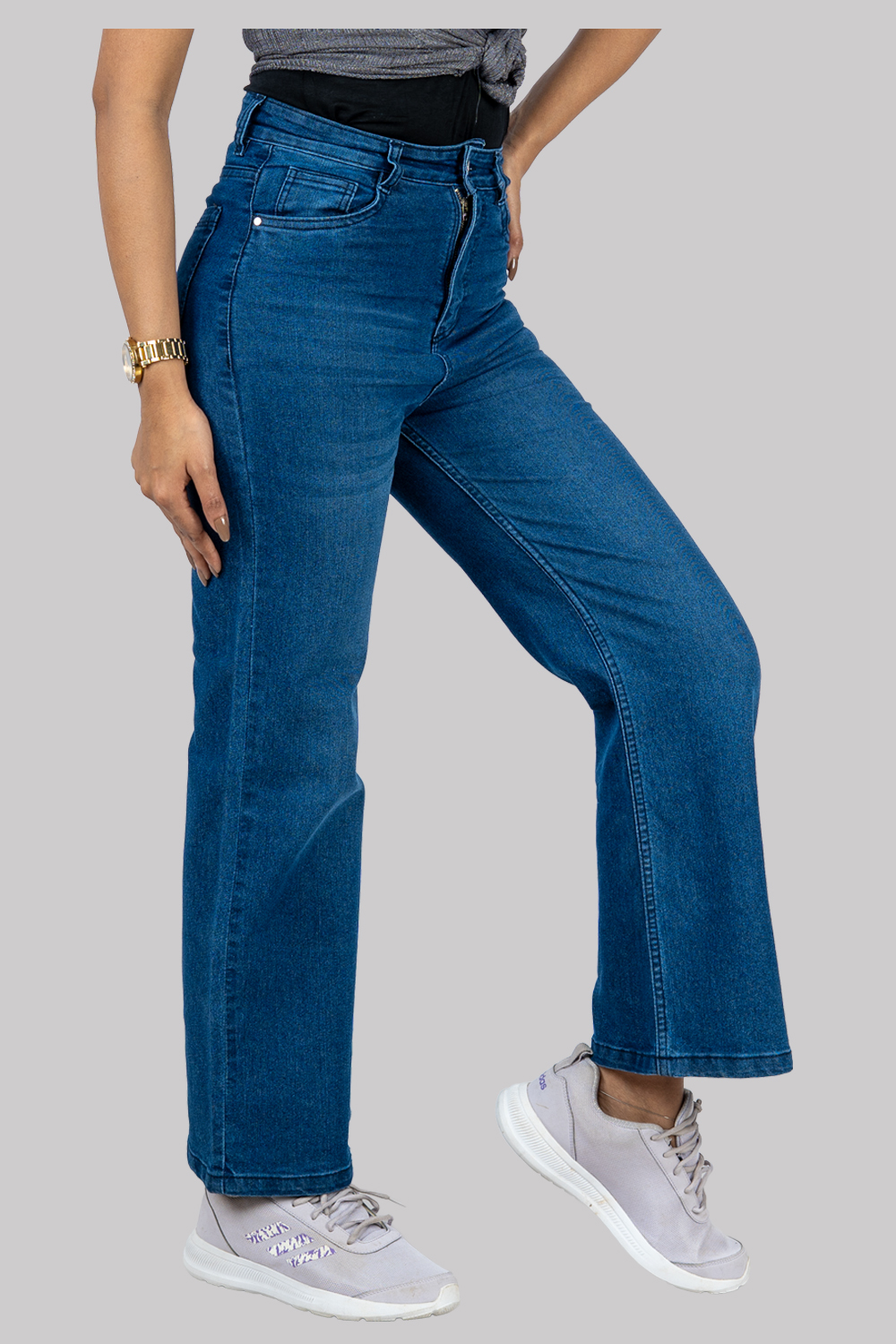 Straight-Fit High-Waist Denim Jeans – Blue