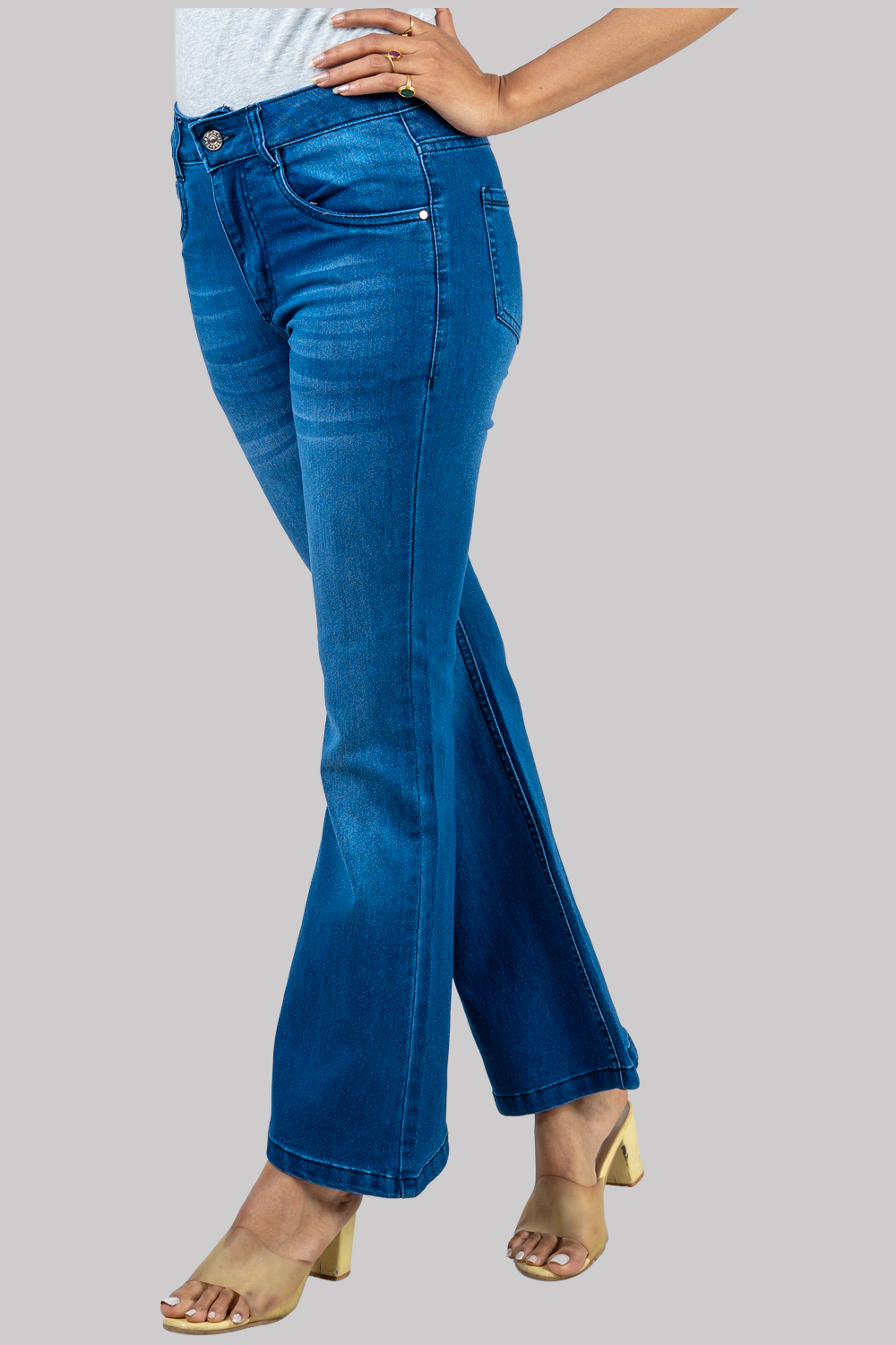 Flared High-Waist Denim Jeans – Blue