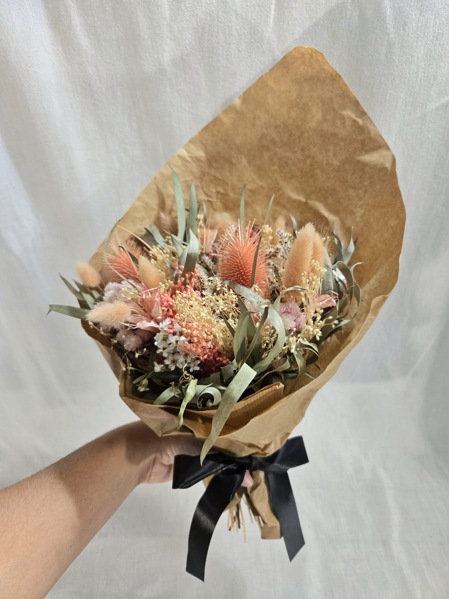 Bouquet rond de fleurs séchées