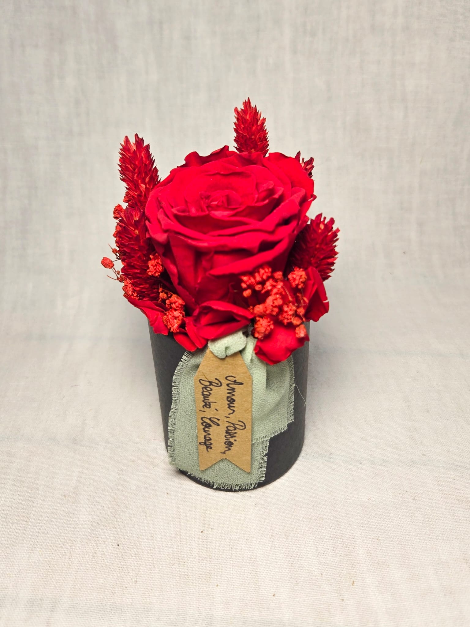 Rose éternelle et fleurs séchées - Signification