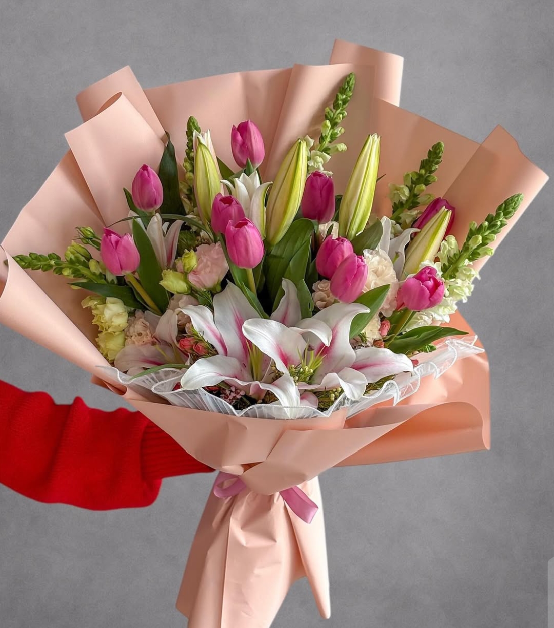 Bouquet de tulipanes y lirios