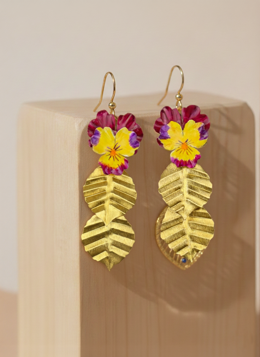 Aretes flor y hoja dorada