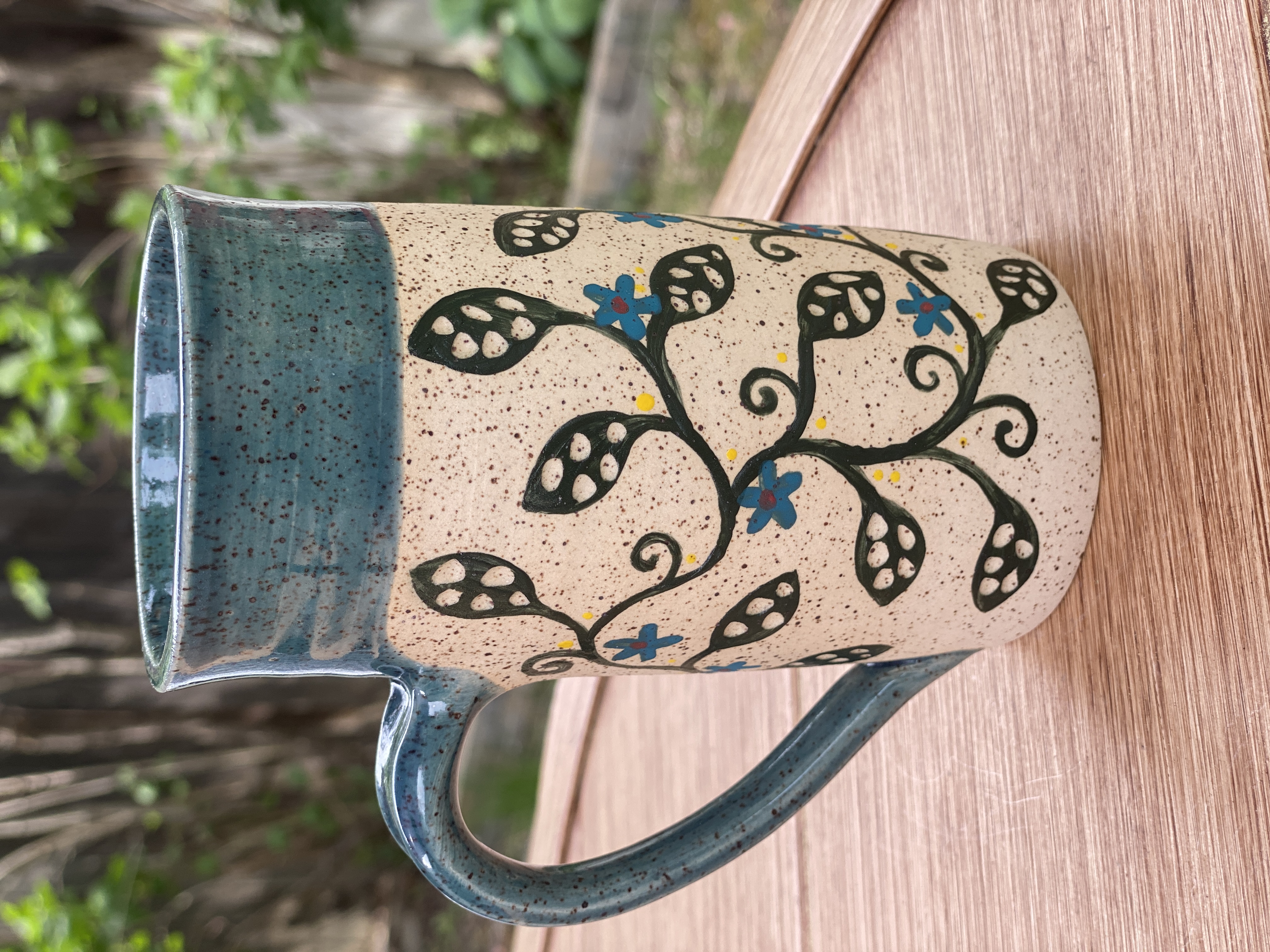 Tall vine mug, 12 oz