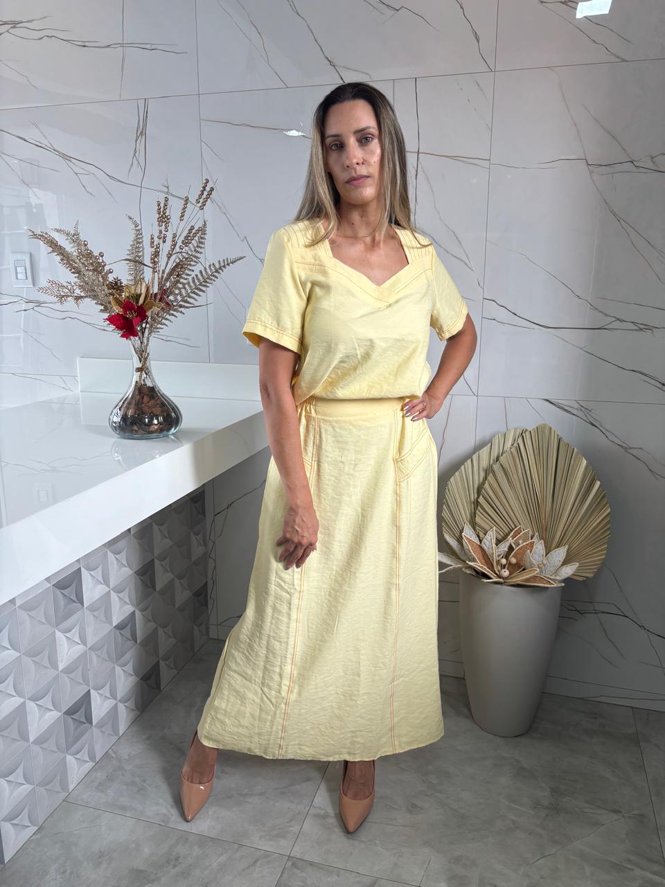 conjunto amarelo tecido Marrante