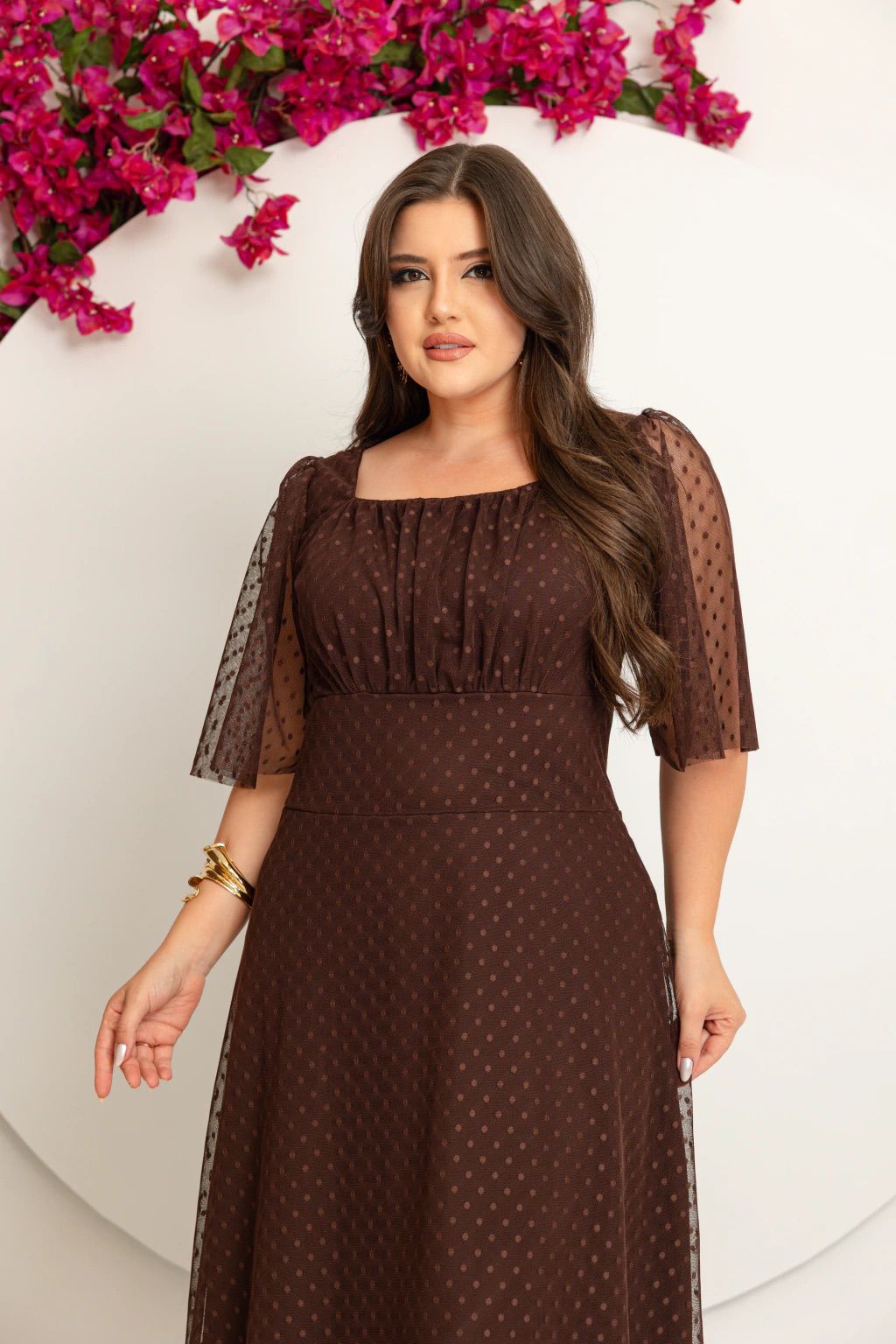 Vestido marrom de tule com poá 38/42