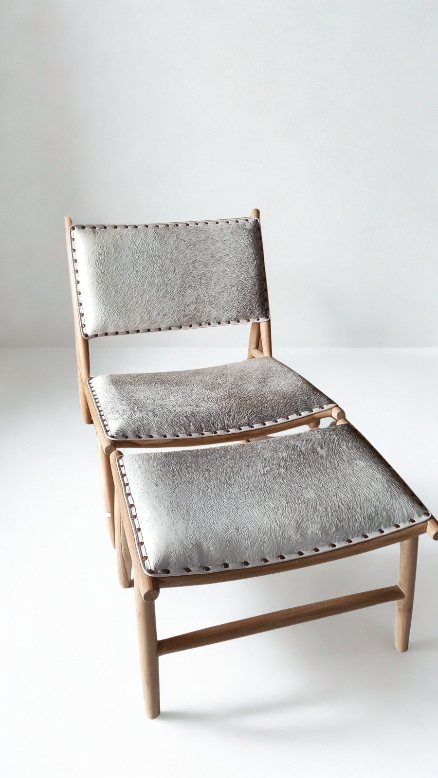 Modern Lazy Chair with Stool